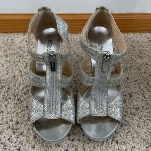 Size 7 Sparkly Silver Michael Kors Pumps